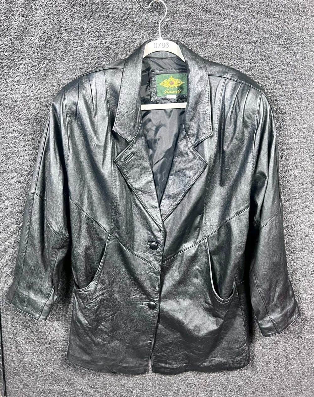 Avanti Womens Black 100% Leather Motorcycle Jacket Size Medium Button Closure